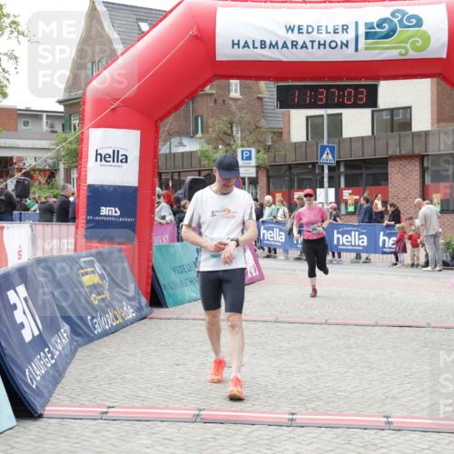 10.05.2026 - 8. Wedeler Halbmarathon Yannick Fuchs http://msf.ph/oto/9716471 10.05.2026 11:37:01 Ziel 632, 696, 934, 2068 meine-sportfotos.de
