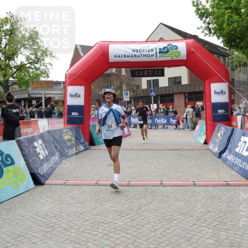 10.05.2026 - 8. Wedeler Halbmarathon Yannick Fuchs http://msf.ph/oto/9724360 10.05.2026 11:37:09 Ziel 31, 61, 333, 696, 869 meine-sportfotos.de