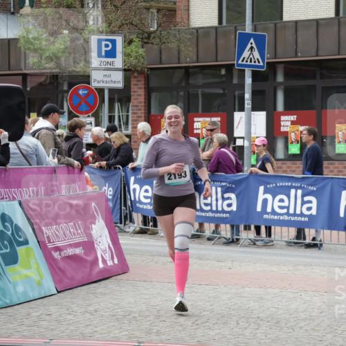 10.05.2026 - 8. Wedeler Halbmarathon Yannick Fuchs http://msf.ph/oto/9724429 10.05.2026 11:37:17 Ziel 869, 2193 meine-sportfotos.de
