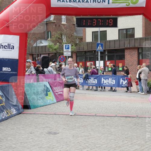 10.05.2026 - 8. Wedeler Halbmarathon Yannick Fuchs http://msf.ph/oto/9724438 10.05.2026 11:37:18 Ziel 278, 869, 2193 meine-sportfotos.de