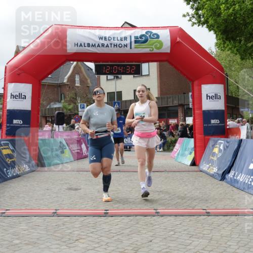 10.05.2026 - 8. Wedeler Halbmarathon Yannick Fuchs http://msf.ph/oto/9724451 10.05.2026 12:04:30 Ziel 129, 243, 461, 982 meine-sportfotos.de