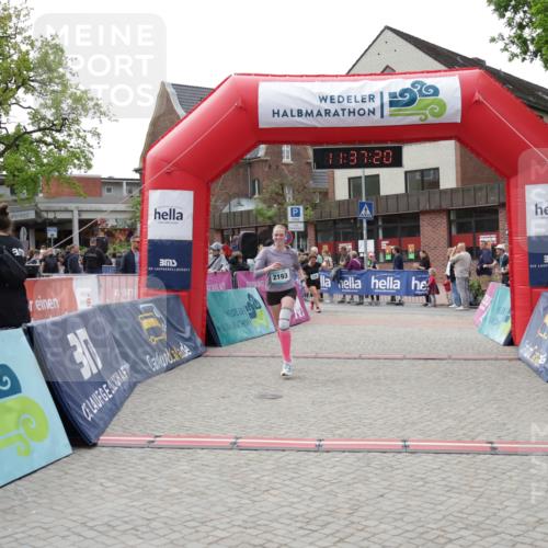 10.05.2026 - 8. Wedeler Halbmarathon Yannick Fuchs http://msf.ph/oto/9724452 10.05.2026 11:37:18 Ziel 278, 869, 2193 meine-sportfotos.de