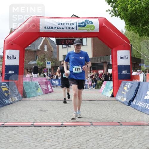10.05.2026 - 8. Wedeler Halbmarathon Yannick Fuchs http://msf.ph/oto/9724500 10.05.2026 12:04:32 Ziel 129, 243, 461, 982 meine-sportfotos.de