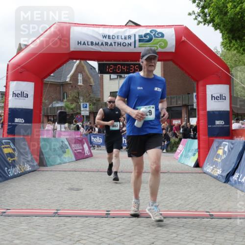 10.05.2026 - 8. Wedeler Halbmarathon Yannick Fuchs http://msf.ph/oto/9724512 10.05.2026 12:04:33 Ziel 129, 243, 461, 982 meine-sportfotos.de