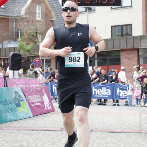 10.05.2026 - 8. Wedeler Halbmarathon Yannick Fuchs http://msf.ph/oto/9724519 10.05.2026 12:04:34 Ziel 129, 243, 461, 982 meine-sportfotos.de