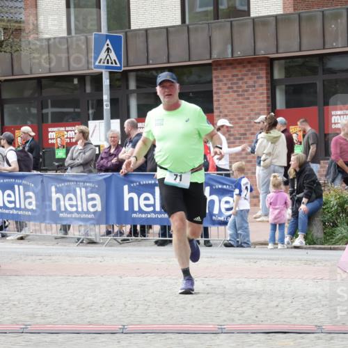 10.05.2026 - 8. Wedeler Halbmarathon Yannick Fuchs http://msf.ph/oto/9724553 10.05.2026 12:04:43 Ziel 71 meine-sportfotos.de