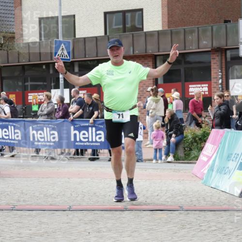 10.05.2026 - 8. Wedeler Halbmarathon Yannick Fuchs http://msf.ph/oto/9724566 10.05.2026 12:04:44 Ziel 71 meine-sportfotos.de