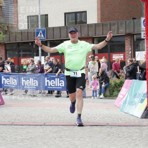 10.05.2026 - 8. Wedeler Halbmarathon Yannick Fuchs http://msf.ph/oto/9724571 10.05.2026 12:04:44 Ziel 71 meine-sportfotos.de