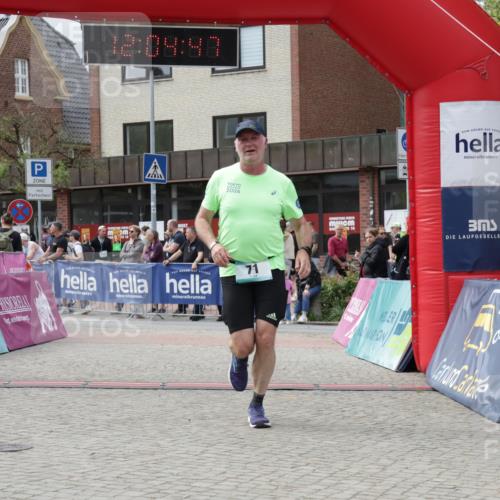 10.05.2026 - 8. Wedeler Halbmarathon Yannick Fuchs http://msf.ph/oto/9724597 10.05.2026 12:04:45 Ziel 71 meine-sportfotos.de