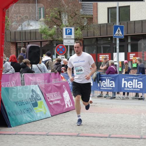 10.05.2026 - 8. Wedeler Halbmarathon Yannick Fuchs http://msf.ph/oto/9724691 10.05.2026 11:37:32 Ziel 180, 745, 1046 meine-sportfotos.de