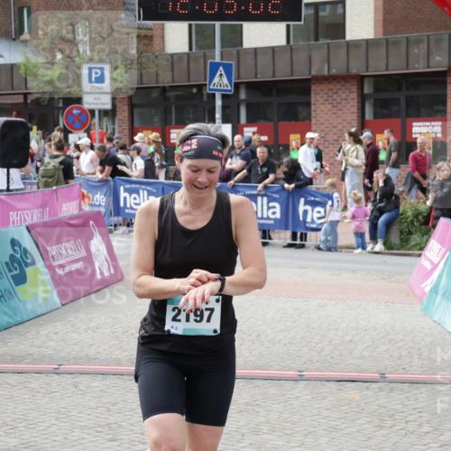 10.05.2026 - 8. Wedeler Halbmarathon Yannick Fuchs http://msf.ph/oto/9724701 10.05.2026 12:05:00 Ziel 2197 meine-sportfotos.de
