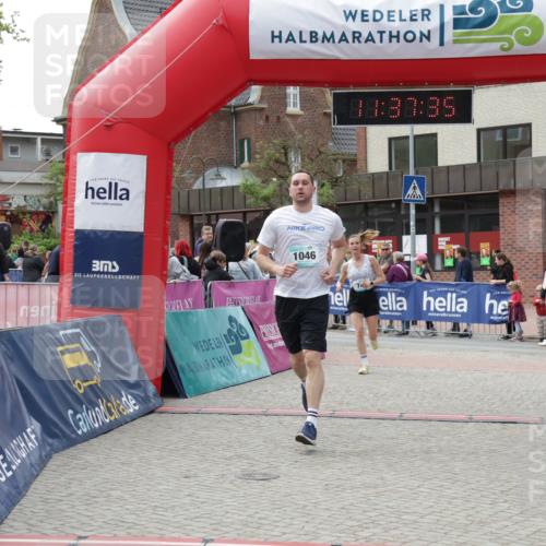 10.05.2026 - 8. Wedeler Halbmarathon Yannick Fuchs http://msf.ph/oto/9724728 10.05.2026 11:37:33 Ziel 180, 745, 1046 meine-sportfotos.de