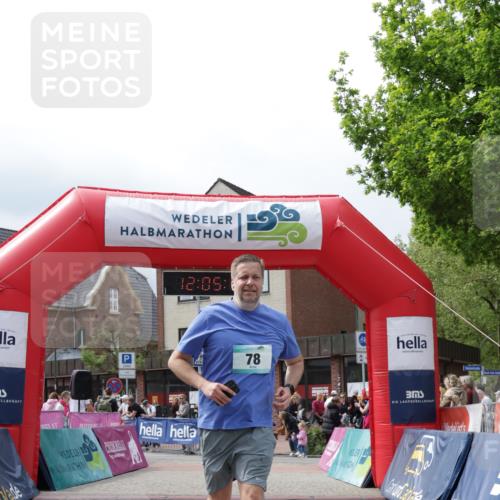 10.05.2026 - 8. Wedeler Halbmarathon Yannick Fuchs http://msf.ph/oto/9724747 10.05.2026 12:05:15 Ziel 78 meine-sportfotos.de