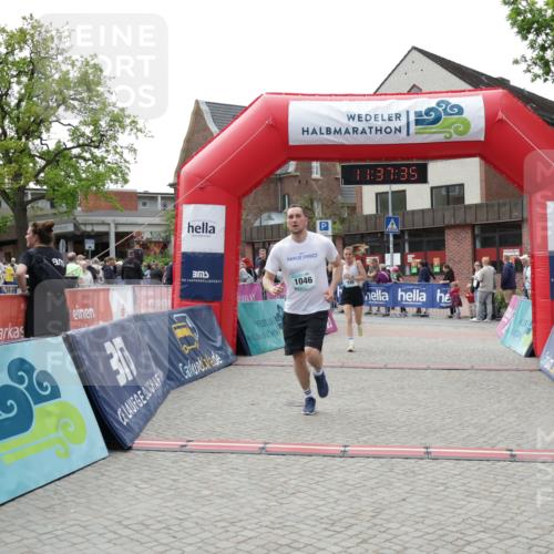 10.05.2026 - 8. Wedeler Halbmarathon Yannick Fuchs http://msf.ph/oto/9724748 10.05.2026 11:37:34 Ziel 180, 745, 1046 meine-sportfotos.de
