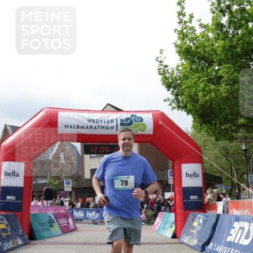 10.05.2026 - 8. Wedeler Halbmarathon Yannick Fuchs http://msf.ph/oto/9724750 10.05.2026 12:05:16 Ziel 78 meine-sportfotos.de