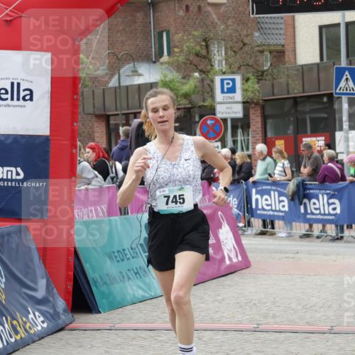 10.05.2026 - 8. Wedeler Halbmarathon Yannick Fuchs http://msf.ph/oto/9724761 10.05.2026 11:37:35 Ziel 745, 1046 meine-sportfotos.de