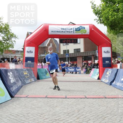 10.05.2026 - 8. Wedeler Halbmarathon Yannick Fuchs http://msf.ph/oto/9724808 10.05.2026 12:05:29 Ziel 268, 476, 766 meine-sportfotos.de