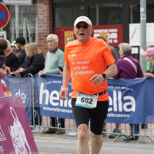 10.05.2026 - 8. Wedeler Halbmarathon Yannick Fuchs http://msf.ph/oto/9724817 10.05.2026 11:37:40 Ziel 682, 745 meine-sportfotos.de