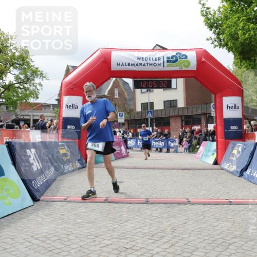 10.05.2026 - 8. Wedeler Halbmarathon Yannick Fuchs http://msf.ph/oto/9724828 10.05.2026 12:05:30 Ziel 268, 476, 766 meine-sportfotos.de