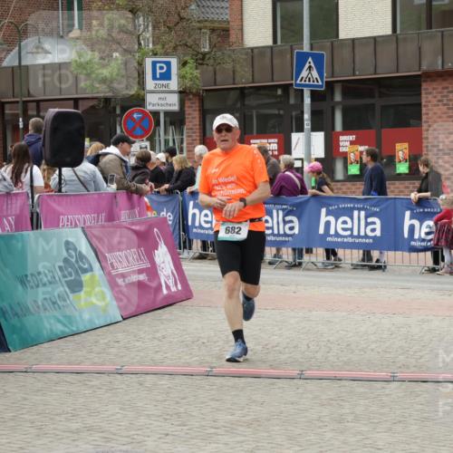 10.05.2026 - 8. Wedeler Halbmarathon Yannick Fuchs http://msf.ph/oto/9724836 10.05.2026 11:37:41 Ziel 682 meine-sportfotos.de