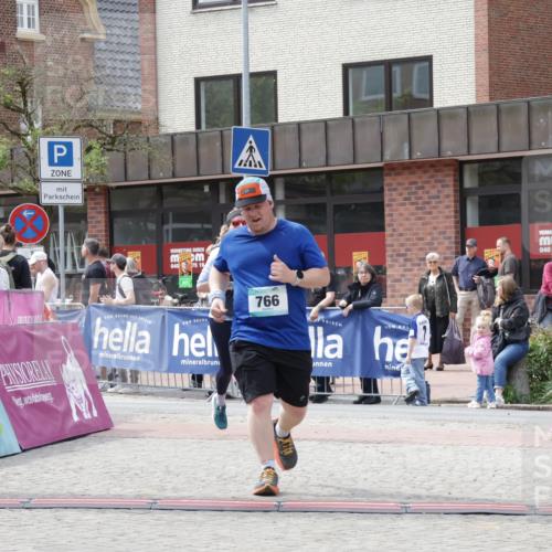 10.05.2026 - 8. Wedeler Halbmarathon Yannick Fuchs http://msf.ph/oto/9724838 10.05.2026 12:05:31 Ziel 268, 476, 766 meine-sportfotos.de
