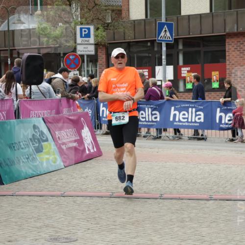 10.05.2026 - 8. Wedeler Halbmarathon Yannick Fuchs http://msf.ph/oto/9724845 10.05.2026 11:37:42 Ziel 682 meine-sportfotos.de