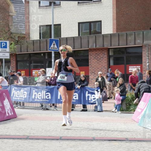 10.05.2026 - 8. Wedeler Halbmarathon Yannick Fuchs http://msf.ph/oto/9724901 10.05.2026 12:05:42 Ziel 320 meine-sportfotos.de