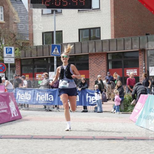 10.05.2026 - 8. Wedeler Halbmarathon Yannick Fuchs http://msf.ph/oto/9724906 10.05.2026 12:05:42 Ziel 320 meine-sportfotos.de