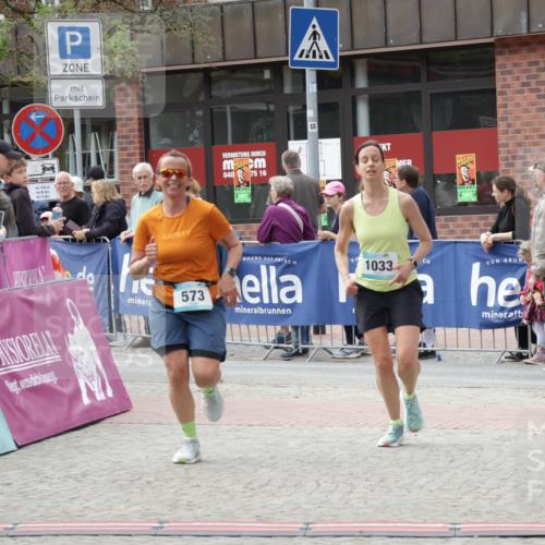 10.05.2026 - 8. Wedeler Halbmarathon Yannick Fuchs http://msf.ph/oto/9724922 10.05.2026 11:37:50 Ziel 573, 1033 meine-sportfotos.de