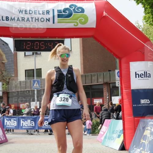 10.05.2026 - 8. Wedeler Halbmarathon Yannick Fuchs http://msf.ph/oto/9724933 10.05.2026 12:05:45 Ziel 320 meine-sportfotos.de