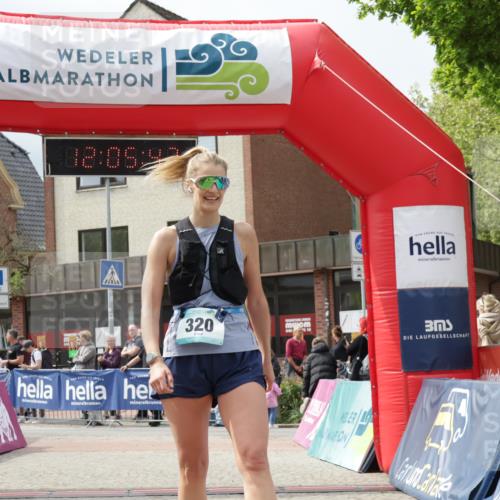 10.05.2026 - 8. Wedeler Halbmarathon Yannick Fuchs http://msf.ph/oto/9724939 10.05.2026 12:05:45 Ziel 320 meine-sportfotos.de