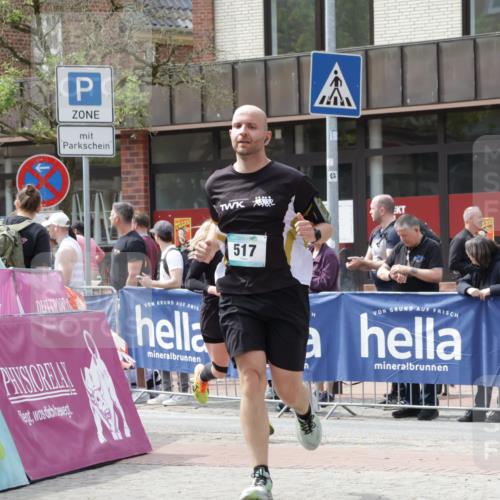 10.05.2026 - 8. Wedeler Halbmarathon Yannick Fuchs http://msf.ph/oto/9724955 10.05.2026 12:06:07 Ziel 68, 517 meine-sportfotos.de