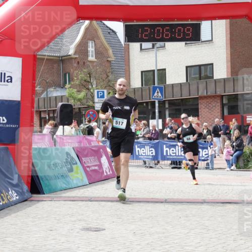 10.05.2026 - 8. Wedeler Halbmarathon Yannick Fuchs http://msf.ph/oto/9724965 10.05.2026 12:06:08 Ziel 68, 517 meine-sportfotos.de