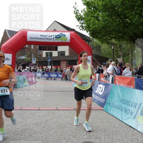10.05.2026 - 8. Wedeler Halbmarathon Yannick Fuchs http://msf.ph/oto/9725011 10.05.2026 11:37:53 Ziel 573, 1033 meine-sportfotos.de