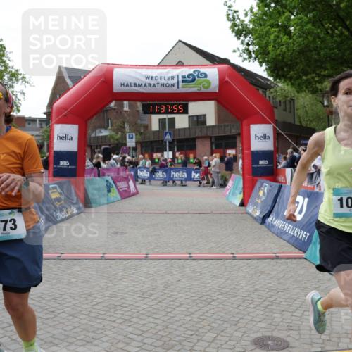 10.05.2026 - 8. Wedeler Halbmarathon Yannick Fuchs http://msf.ph/oto/9725023 10.05.2026 11:37:54 Ziel 573, 1033 meine-sportfotos.de