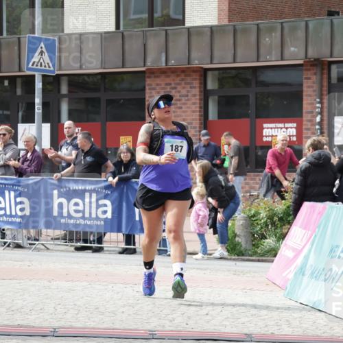 10.05.2026 - 8. Wedeler Halbmarathon Yannick Fuchs http://msf.ph/oto/9725063 10.05.2026 12:06:17 Ziel 90, 187, 1015 meine-sportfotos.de