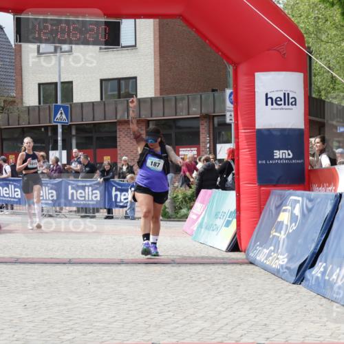 10.05.2026 - 8. Wedeler Halbmarathon Yannick Fuchs http://msf.ph/oto/9725085 10.05.2026 12:06:18 Ziel 90, 187, 1015 meine-sportfotos.de