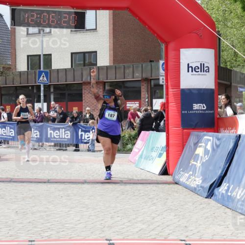 10.05.2026 - 8. Wedeler Halbmarathon Yannick Fuchs http://msf.ph/oto/9725089 10.05.2026 12:06:18 Ziel 90, 187, 1015 meine-sportfotos.de