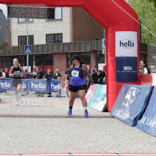 10.05.2026 - 8. Wedeler Halbmarathon Yannick Fuchs http://msf.ph/oto/9725101 10.05.2026 12:06:19 Ziel 90, 187, 1015 meine-sportfotos.de