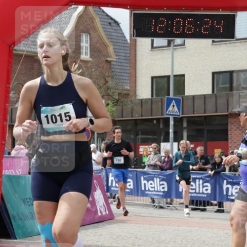 10.05.2026 - 8. Wedeler Halbmarathon Yannick Fuchs http://msf.ph/oto/9725131 10.05.2026 12:06:22 Ziel 187, 192, 1015, 2129 meine-sportfotos.de