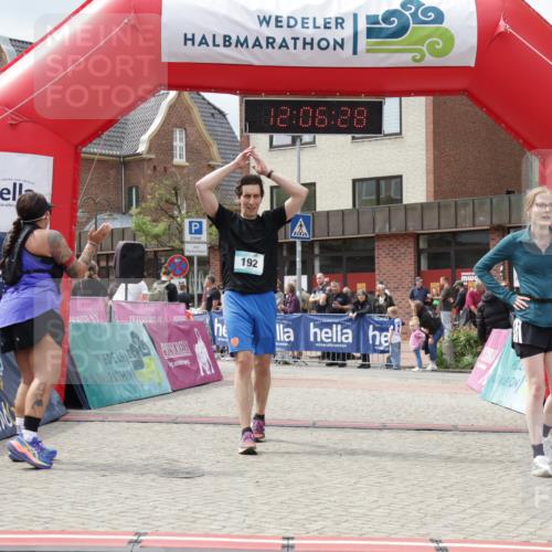 10.05.2026 - 8. Wedeler Halbmarathon Yannick Fuchs http://msf.ph/oto/9725189 10.05.2026 12:06:26 Ziel 192, 1015, 2129 meine-sportfotos.de