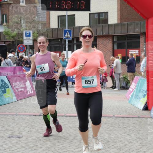 10.05.2026 - 8. Wedeler Halbmarathon Yannick Fuchs http://msf.ph/oto/9725192 10.05.2026 11:38:11 Ziel 80, 81, 657, 789, 2017, 2141, 2145, 2208 meine-sportfotos.de