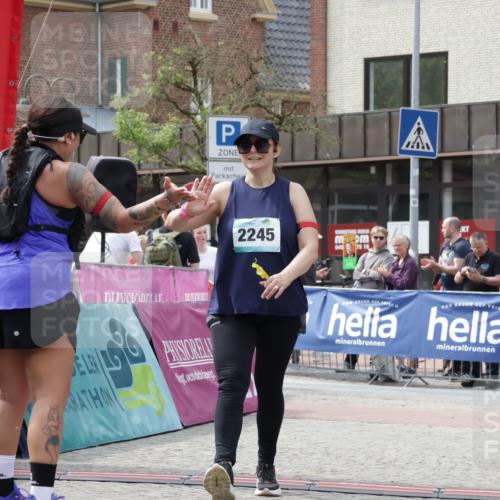 10.05.2026 - 8. Wedeler Halbmarathon Yannick Fuchs http://msf.ph/oto/9725229 10.05.2026 12:06:31 Ziel 192, 495, 2129, 2245 meine-sportfotos.de