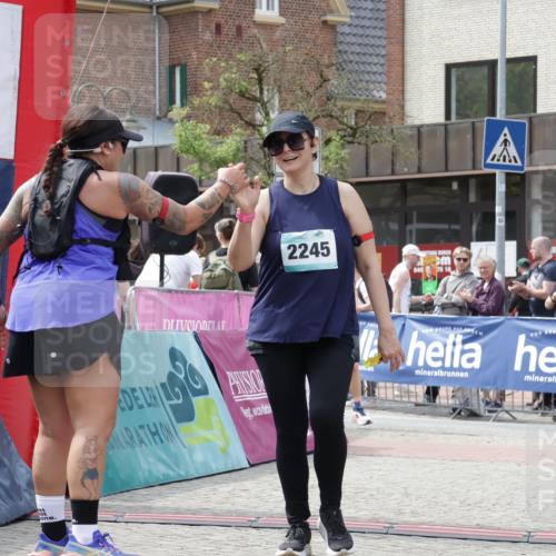 10.05.2026 - 8. Wedeler Halbmarathon Yannick Fuchs http://msf.ph/oto/9725234 10.05.2026 12:06:31 Ziel 192, 495, 2129, 2245 meine-sportfotos.de