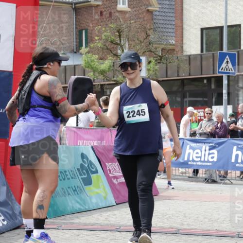 10.05.2026 - 8. Wedeler Halbmarathon Yannick Fuchs http://msf.ph/oto/9725238 10.05.2026 12:06:31 Ziel 192, 495, 2129, 2245 meine-sportfotos.de