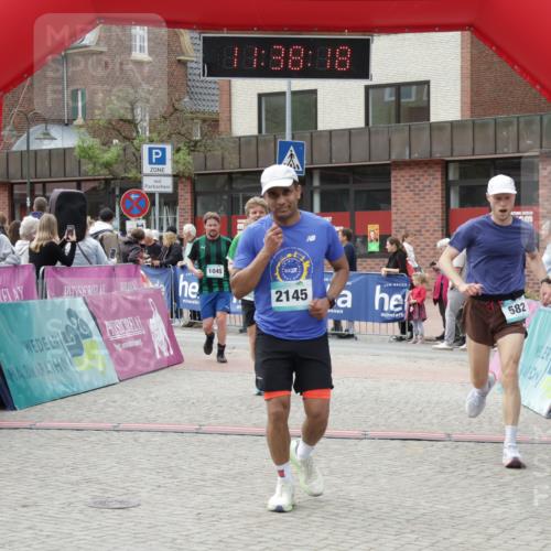 10.05.2026 - 8. Wedeler Halbmarathon Yannick Fuchs http://msf.ph/oto/9725275 10.05.2026 11:38:16 Ziel 81, 582, 657, 922, 1045, 2141, 2145 meine-sportfotos.de