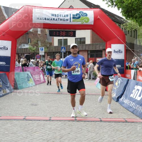 10.05.2026 - 8. Wedeler Halbmarathon Yannick Fuchs http://msf.ph/oto/9725302 10.05.2026 11:38:17 Ziel 81, 146, 582, 768, 922, 1045, 2141, 2145 meine-sportfotos.de