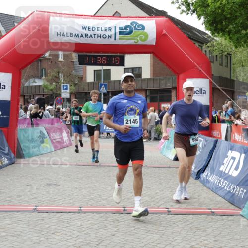 10.05.2026 - 8. Wedeler Halbmarathon Yannick Fuchs http://msf.ph/oto/9725307 10.05.2026 11:38:17 Ziel 81, 146, 582, 768, 922, 1045, 2141, 2145 meine-sportfotos.de