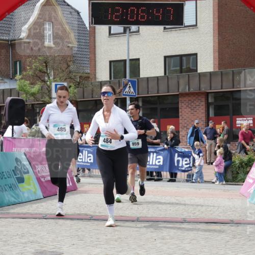 10.05.2026 - 8. Wedeler Halbmarathon Yannick Fuchs http://msf.ph/oto/9725332 10.05.2026 12:06:45 Ziel 313, 484, 485, 958, 959 meine-sportfotos.de