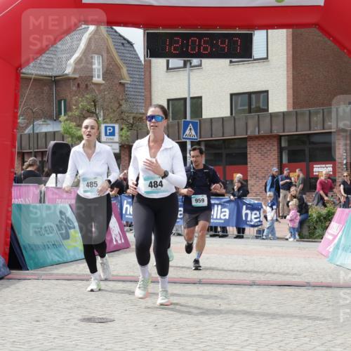 10.05.2026 - 8. Wedeler Halbmarathon Yannick Fuchs http://msf.ph/oto/9725346 10.05.2026 12:06:45 Ziel 313, 484, 485, 958, 959 meine-sportfotos.de